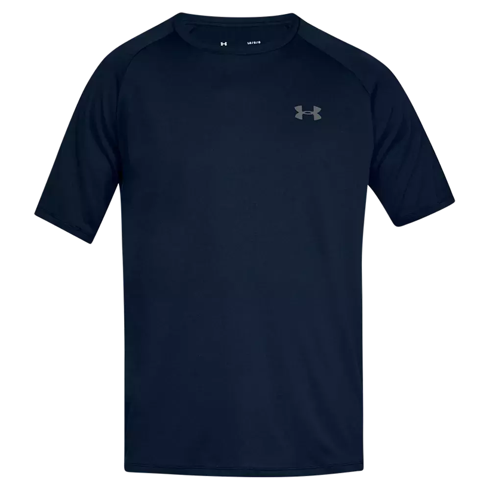 Mørkeblå, kortærmet trænings-T-shirt fra Under Armour. Enkel, tætsiddende pasform med rund hals og korte ærmer. Materialet ser ud til at være let, fugttransporterende og egnet til sport eller hverdag. Et diskret logo i brysthøjde tilføjer et stilrent, atletisk præg. T-shirten har rene syninger og en minimalistisk designlinje, som gør den alsidig og praktisk.
