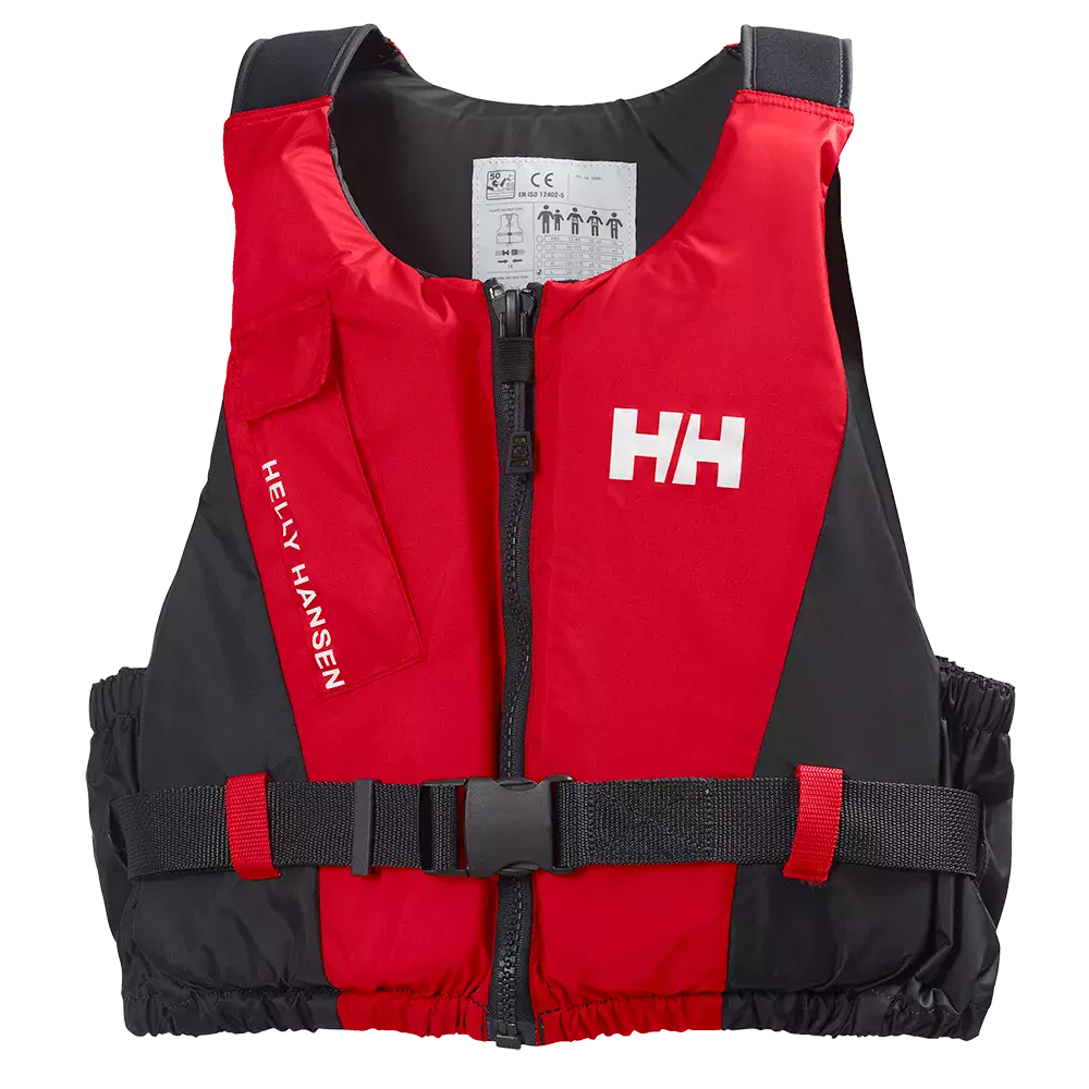 Rød og sort redningsvest fra Helly Hansen med tydeligt HH-logo på brystet. Vesten har centralt lynlås, justerbart sort bælte med hurtigspænde og elastiske sider for sikker pasform. Materialet virker robust og velegnet til sejlads eller vandsport, med lille lomme på venstre side og indvendig mærkat med vejledning. Designet kombinerer funktionalitet og høj synlighed på vandet.