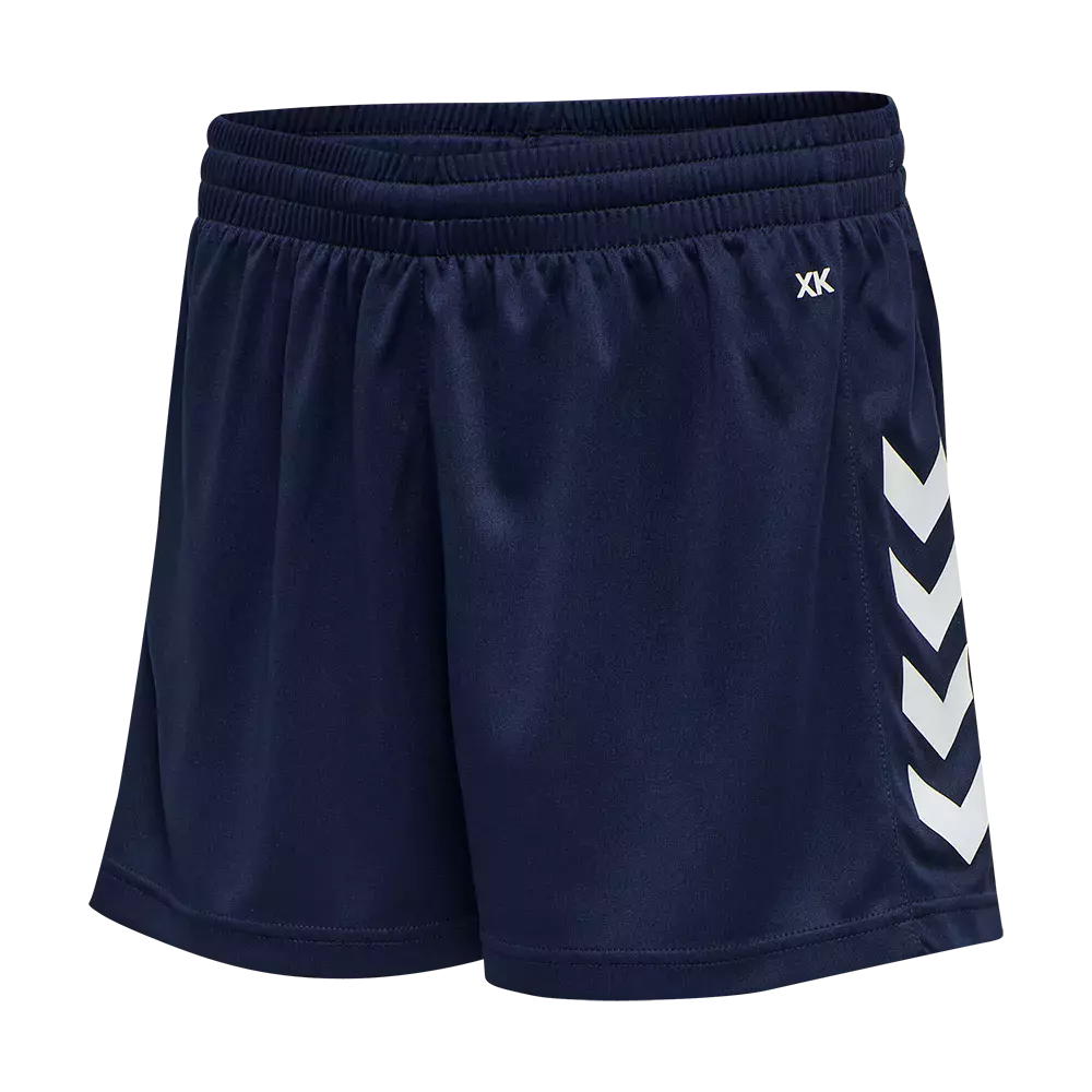 Disse navyblå sportsshorts har et enkelt og funktionelt design med elastisk talje for god pasform og bevægelsesfrihed. Kort længde og let, åndbart materiale gør dem velegnede til løb, træning og holdsport. Hvide chevrons langs siden giver et sporty udtryk, mens et diskret 'XK'-logo øverst til højre holder udtrykket minimalistisk. Shortsene kombinerer komfort og enkel stil.