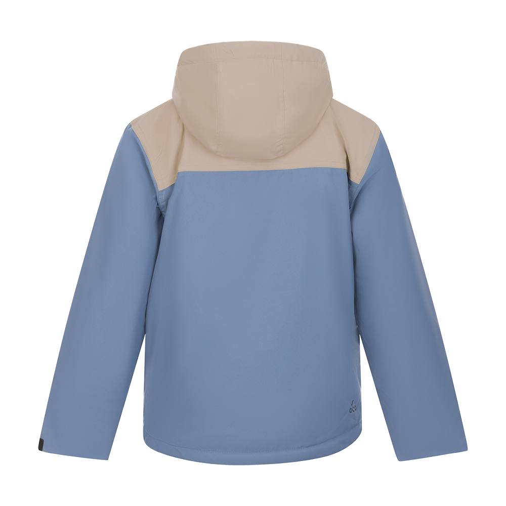 Denne funktionelle og stilfulde 2117 of Sweden Jr Misan Padded Ski Jacket er perfekt til aktive børn, der elsker sne og skiløb. Jakken, i blå og beige farver, er designet til at holde varmen inde og kulden ude. Med sin polstrede isolering og justerbare hætte, er denne skijakke ideel til lange dage på pisterne. Jakken kombinerer mode og funktionalitet og er sikker på at blive en favorit i enhver ung skientusiasts garderobe.