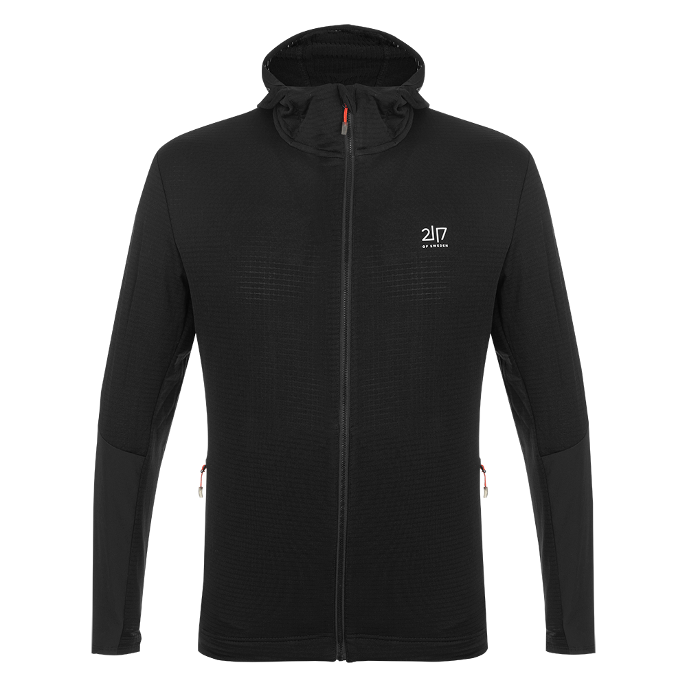 Sort, tætsiddende fuld-zip træningsjakke med hætte. Jakken har et enkelt, minimalistisk design med en lille hvid "217 of Sweden"-logo på venstre bryst, lange ærmer med forstærkede albuepaneler og en høj krave. Materialet ser let tekstureret og teknisk ud, beregnet til lag-på-lag eller som mellemlag ved udendørs aktiviteter. Lynlåspuller og sidelommer har diskrete røde detaljer, som giver et sporty touch.