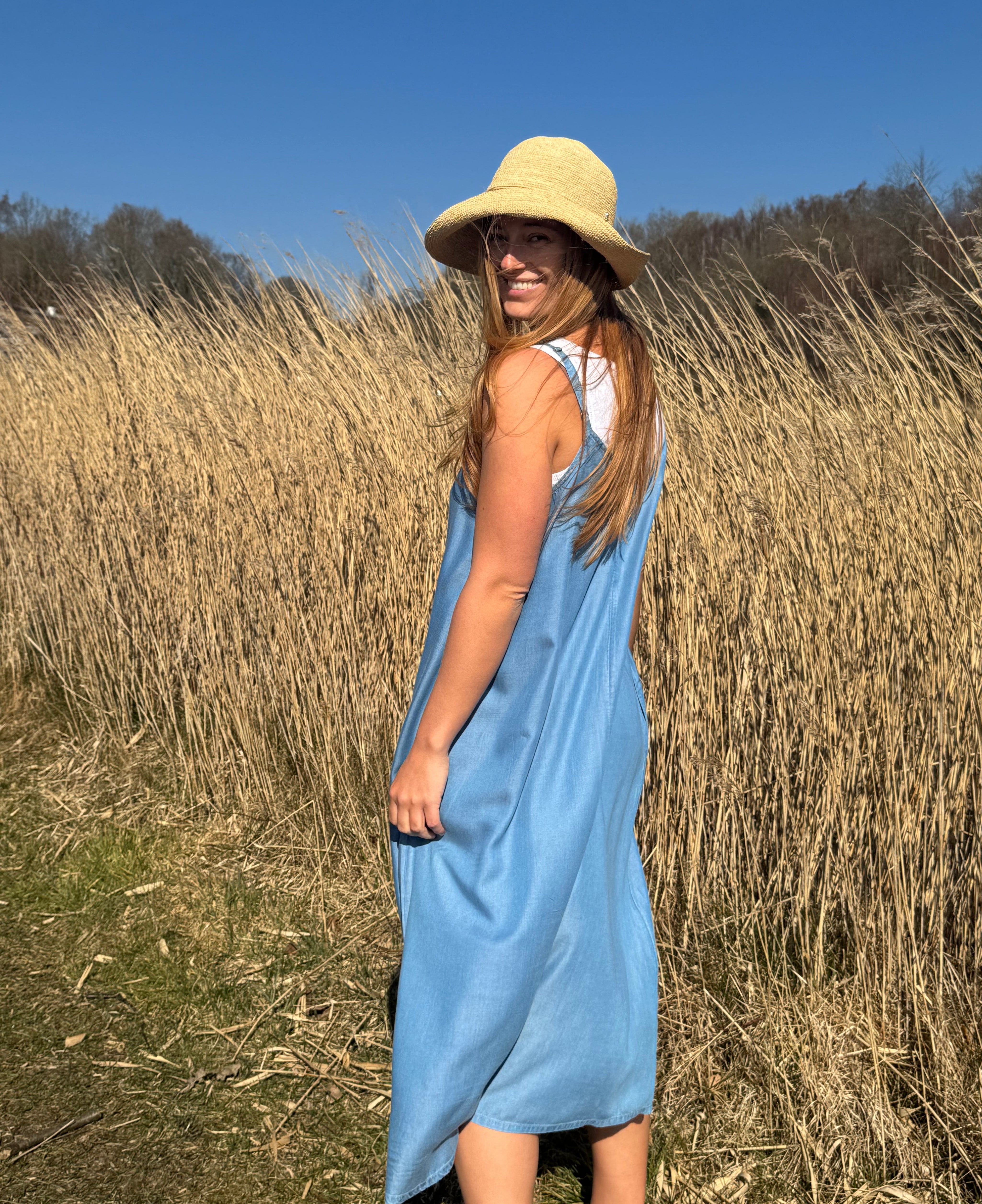 Lyocell_Dress_2_7c0fe0c8-3092-4003-b3bc-4bb18d1c0da9.jpg