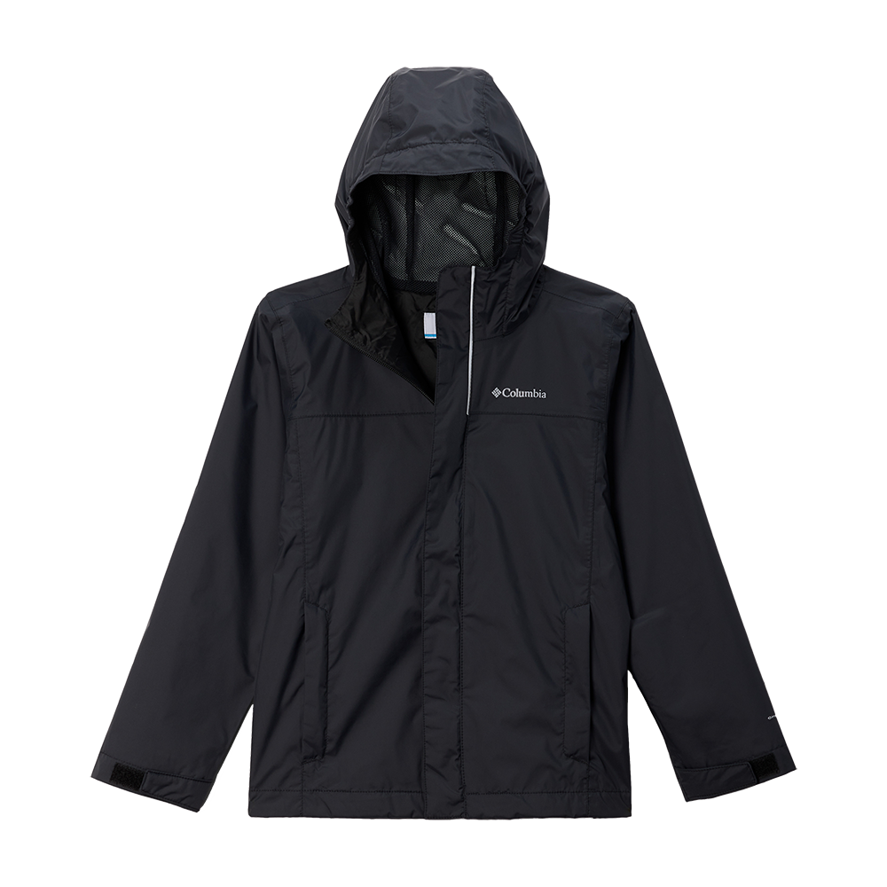 En enkel og funktionel sort regnjakke med hætte fra Columbia. Jakken har vandafvisende ydre, justerbar hætte og lynlåslukning med klap for ekstra beskyttelse mod vind og regn. To forlommer, velcrolukning ved ærmerne og en åndbar netforing øger komforten. Praktisk, let at pakke og ideel til både hverdag og udendørsaktiviteter i vådt vejr, som også passer godt under en skaljakke på længere ture.