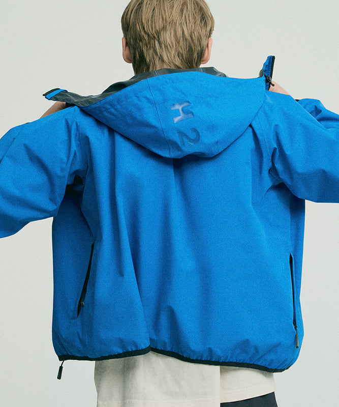 h2o-roemoe-rain-jacket-blaa-livsstil.jpg