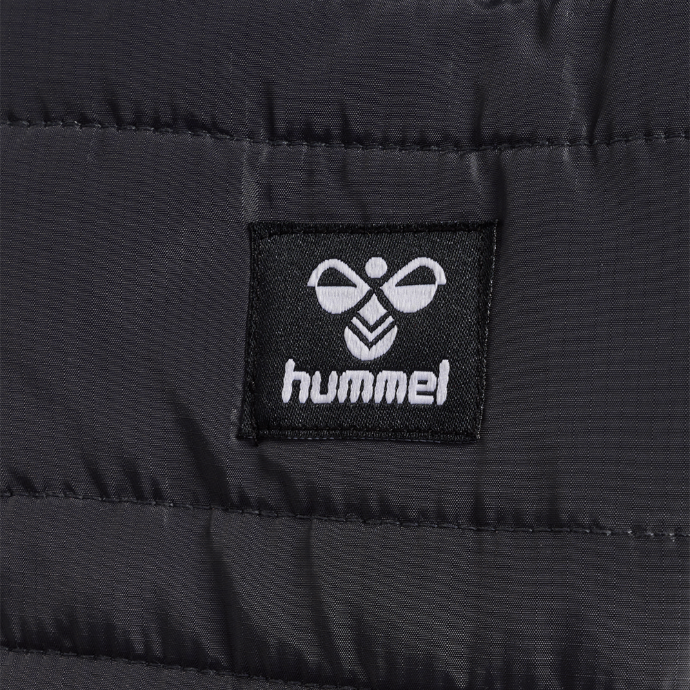 hummel-jr-bilbo-tex-jacket-224918-2162-boern-vinterjakke-43588-sort-d.png