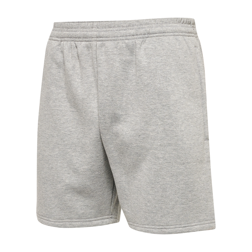 Et par lysegrå sweatshorts i blød bomuldsjersey med elastisk talje og diskrete sidelommer. Shortsene har en afslappet pasform, nårmer midt på låret, og en enkel, minimalistisk stil uden synligt logo. Dobbelt syning ved benafslutninger og quiltede detaljer i linningen giver et robust, komfortabelt udtryk — ideelle til afslapning, træning eller hverdagens casual outfits og nemme at style.