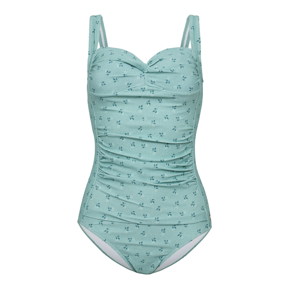 En elegant badedragt i lys mintgrøn med et fint, diskret bladmønster. Den har en sød hjerteformet udskæring og let polstrede skåle, justerbare skulderstropper samt smigrende rynkeeffekter på maven, der skaber en figursyet silhuet. Materialet ser blødt og elastisk ud og passer både til en dag på stranden og ved poolen. Stilren og feminin med et let retro-præg.