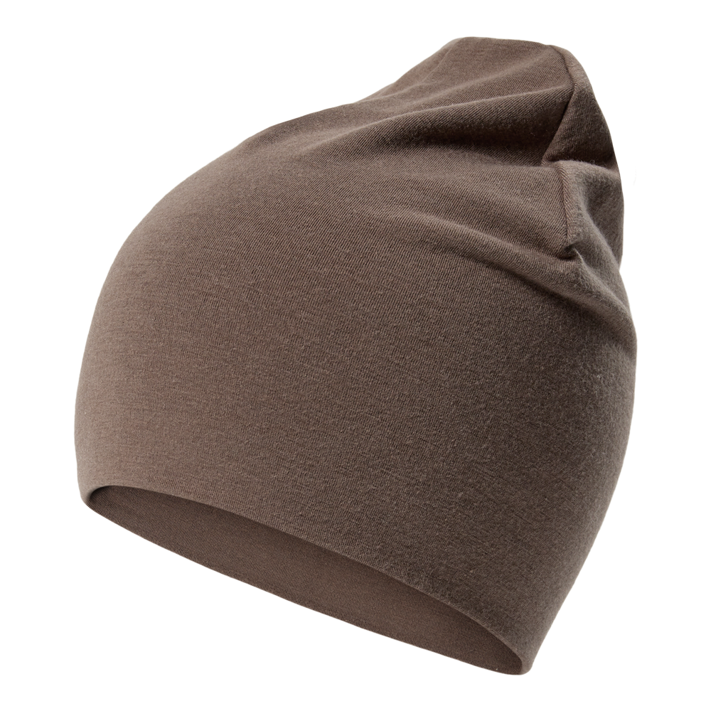 En blød, brun strikhue med slouchy pasform og en enkel, minimalistisk finish. Stoffet ser tætvævet og behageligt ud med en glat overflade og en let elastisk kant, der sikrer god pasform. Huen virker alsidig og tidløs — velegnet til efterårs- og vinterbrug, nem at kombinere med frakker eller casual jakker, og egnet til både mænd og kvinder.