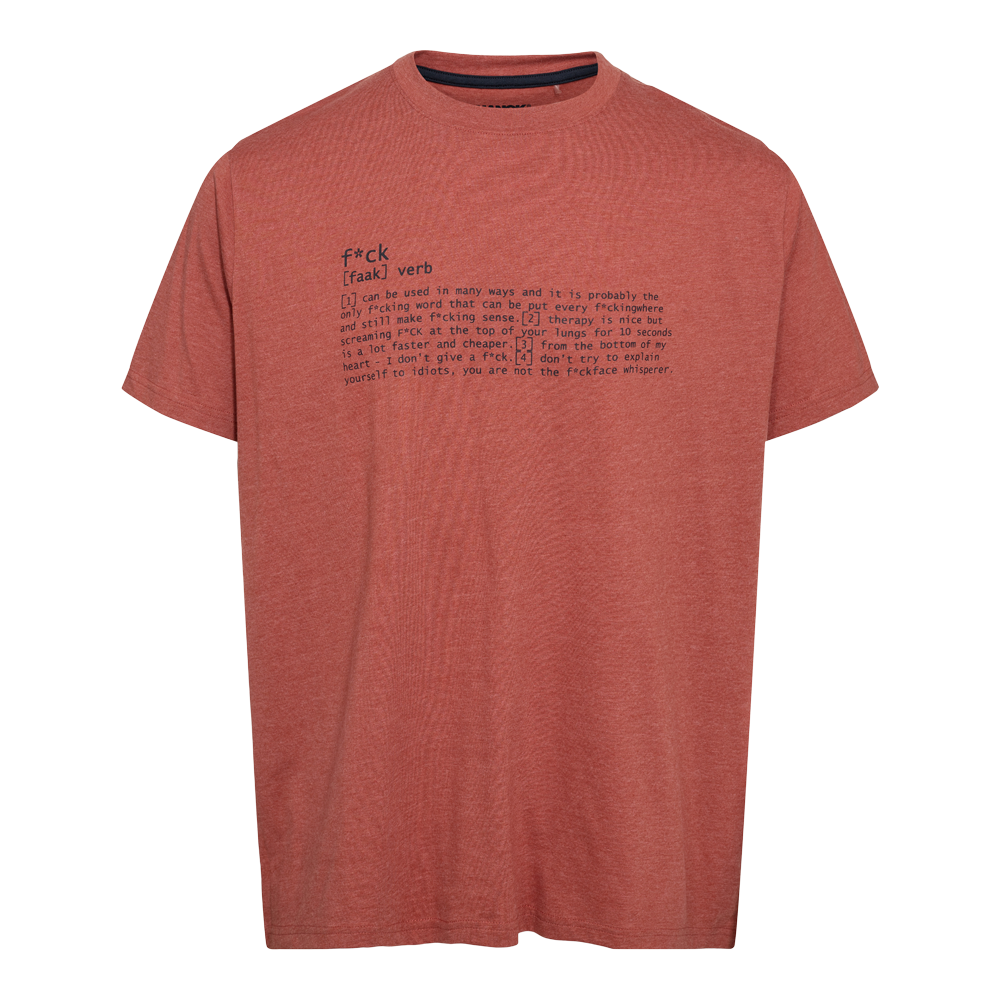 Rustfarvet, kortærmet t-shirt med rund hals i et let melange-stof. Fronten prydes af et lille, sort teksttryk i ordbogsformat, der humoristisk definerer ordet "f*ck". Designet er enkelt og afslappet med en løs pasform, velegnet til hverdagsbrug. Den afdæmpede farve og det diskrete tryk giver et moderne, lidt kantet udtryk uden at være for voldsomt.
