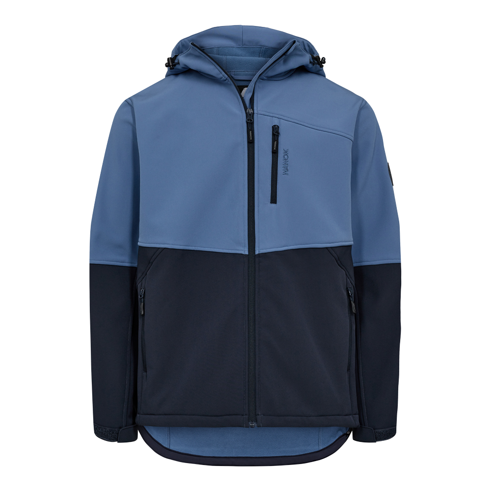 Billede viser en tofarvet softshell-jakke i blå nuancer med hætte. Jakken har en gennemgående lynlås, brystlomme med lodret lynlås og to sidelommer med lynlås. Materialet ser vind- og vandafvisende ud, med længere rygparti for bedre dækning og elastiske ærmegab med velcro. Den tofarvede kombination af lys og mørk blå giver et moderne udtryk, velegnet til friluftsliv.