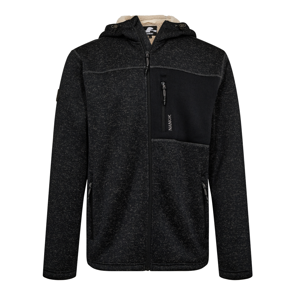 outdoor-stil med fuld frontlynlås og en blød, beige teddyfleece-foring i hætten. Jakken har et kontrastpanel på brystet med en lodret lynlåslomme mærket "NANOK", samt to sidelommer med lynlås. Materialet fremstår robust og let meleret, og den lige pasform og diskrete design gør den velegnet til både hverdag og udendørs aktiviteter.
