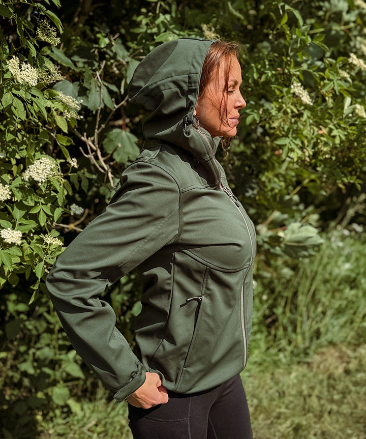 nord-vesta-25-w-groen-softshell-livsstil-1.jpg