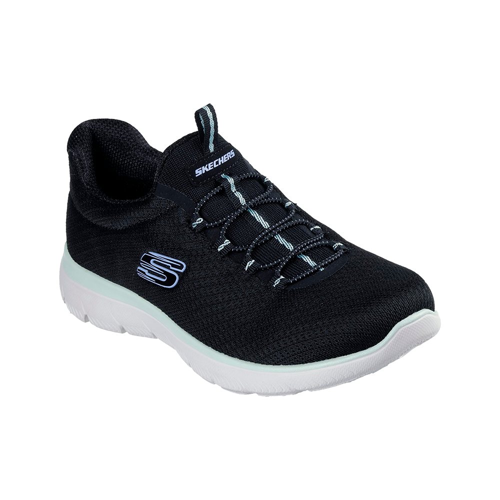Et let og stilrent par Skechers-sneakers i sort med åndbar strikket overdel og en blød, hvid mellemsål. Skoens diskrete lyseblå detaljer ved logoet, kanten og snøreløsningen giver et friskt udtryk. Elastiske snørebånd og en praktisk trækflap gør dem nemme at tage på. Designet er sporty og komfortorienteret, ideelt til hverdag, gåture og fritidsbrug.