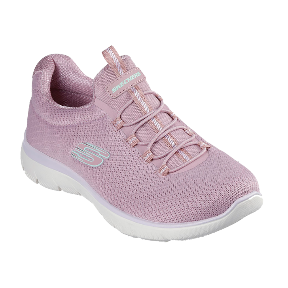 Lyserød Skechers-sneaker med strikket, åndbart mesh-snit og let, hvid skummellemsål. Skoen er designet som en slip-on med elastiske snørebånd og polstret krave for nem af- og påtagning samt komfort. Det diskrete turkise logo på siden og reflekterende detaljer på tungen giver et sporty udtryk. Velegnet til hverdag og let træning, hvor komfort og letvægt prioriteres.