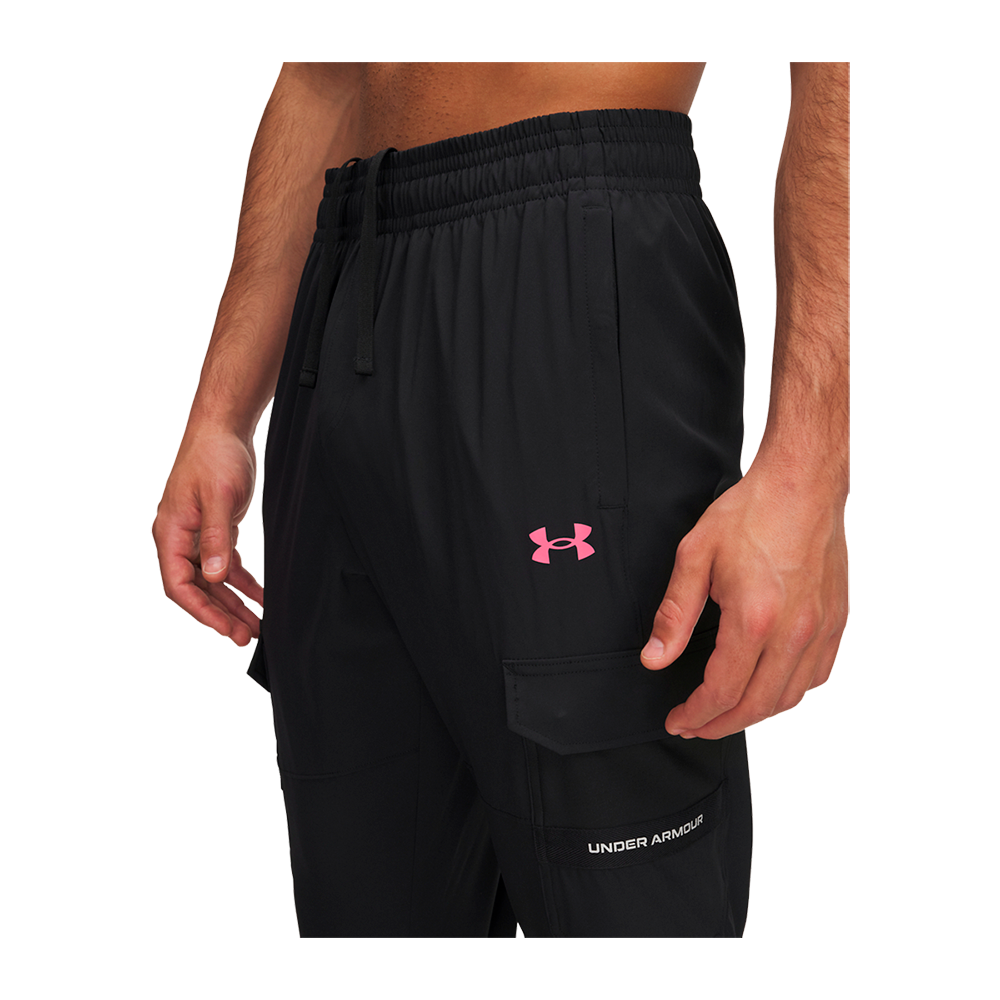 under-armour-tech-run-pant-6004966-001-herre-loebe-bukser-45117-sort-d.png