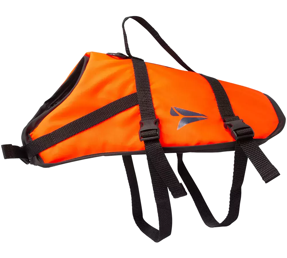 Et klart orange hundeflotationsvest med justerbare sorte stropper og spænder, designet til at give synlighed og sikkerhed i vandet. Vesten har polstring for opdrift, håndtag på ryggen til nem løftning og flere stropper for at sikre en tæt pasform omkring bryst og mave. Den robuste konstruktion og lyse farve gør den velegnet til både træning og fritidsbrug ved sø og kyst.