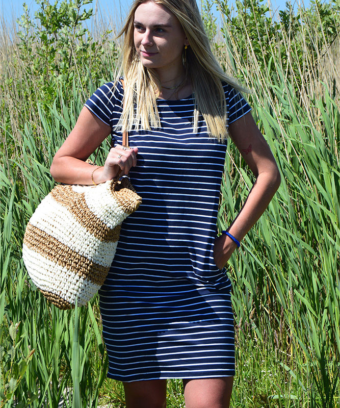 Marine-stripe-dress-livsstil.jpg