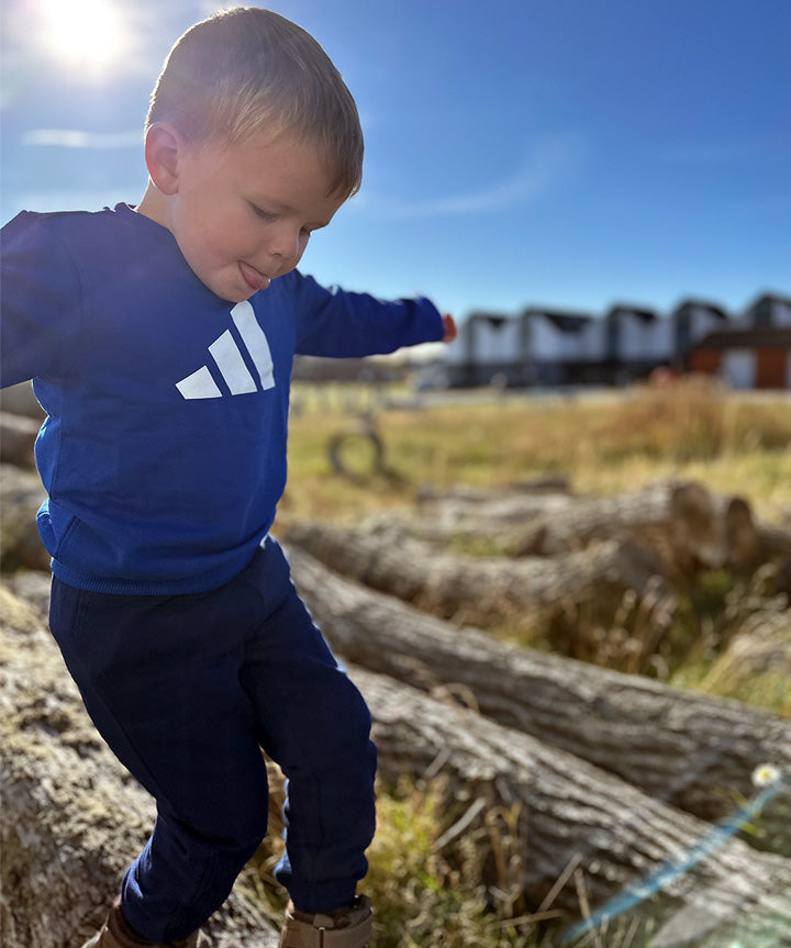 adidas-JrFTBabyJoggerInf-BoerneSweatsaet-livsstil-blaa.jpg