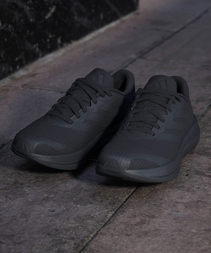 adidas-run-falcon-6-KI1784-voksen-fritidssko-456274-livsstil.jpg