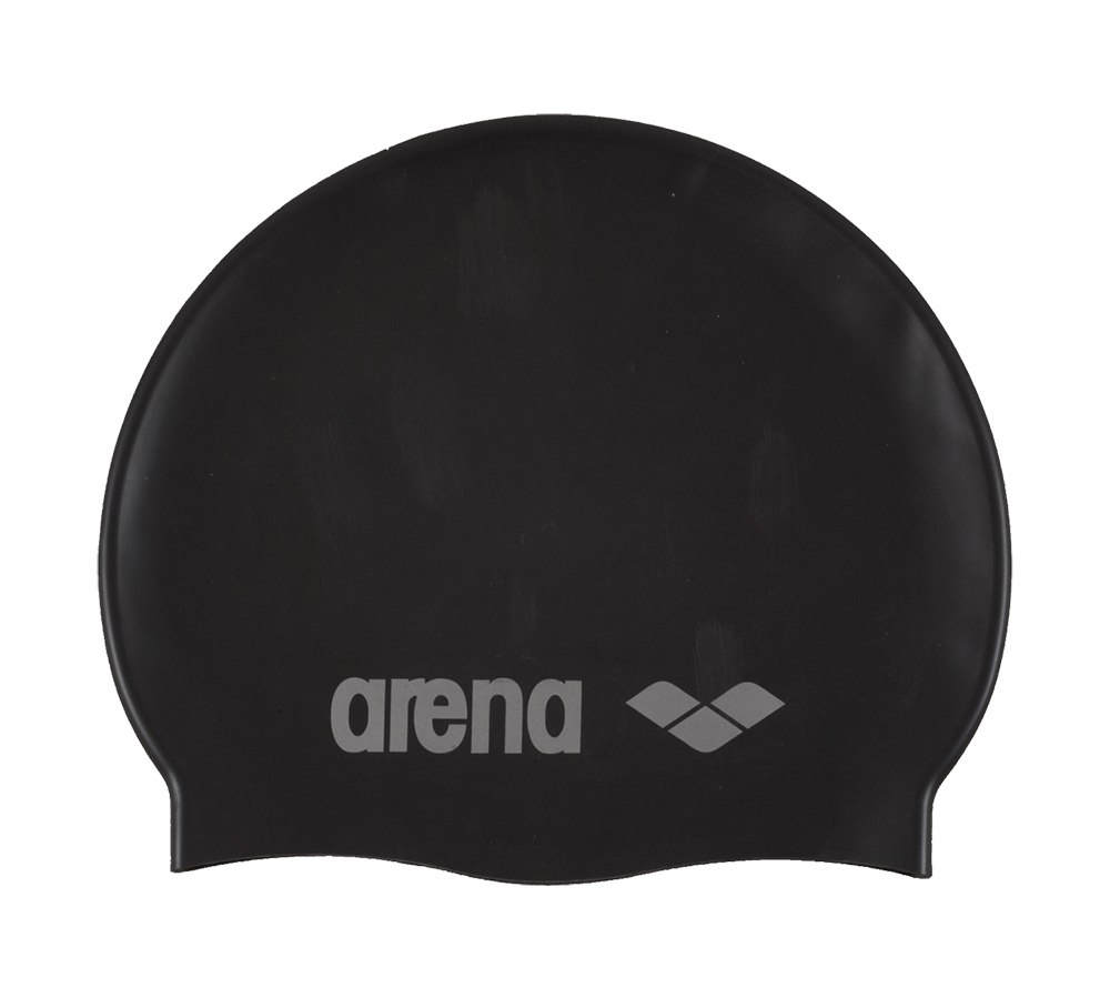 Sort svømmehætte i silikone med et diskret gråt "arena"-logo foran. Hætten har en glat overflade og almindelig rund form med let indskæring ved ører og nakke for bedre pasform. Den er elastisk, vandafvisende og nem at tage på, især egnet til træning, konkurrence eller fritidsbrug. Minimalistisk design og neutral farve gør den velegnet til både kvinder og mænd.
