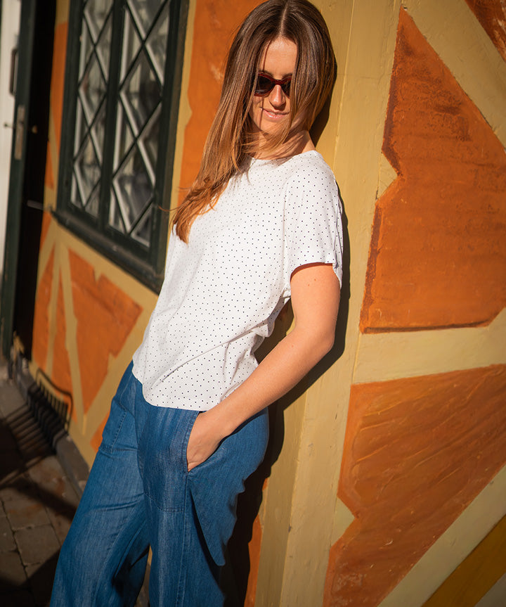 fabrin-bamboo-loose-dot-white-livsstil-1.jpg