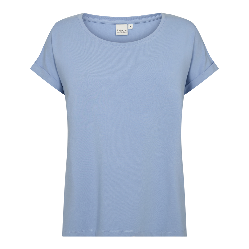 fabrin-copenhagen-bamboo-loose-fit-tee-26-w-45143-dame-t-shirt-lyseblaa-a_dfd7ecbf-0080-43bb-b7c9-48a047fa4e5e.png
