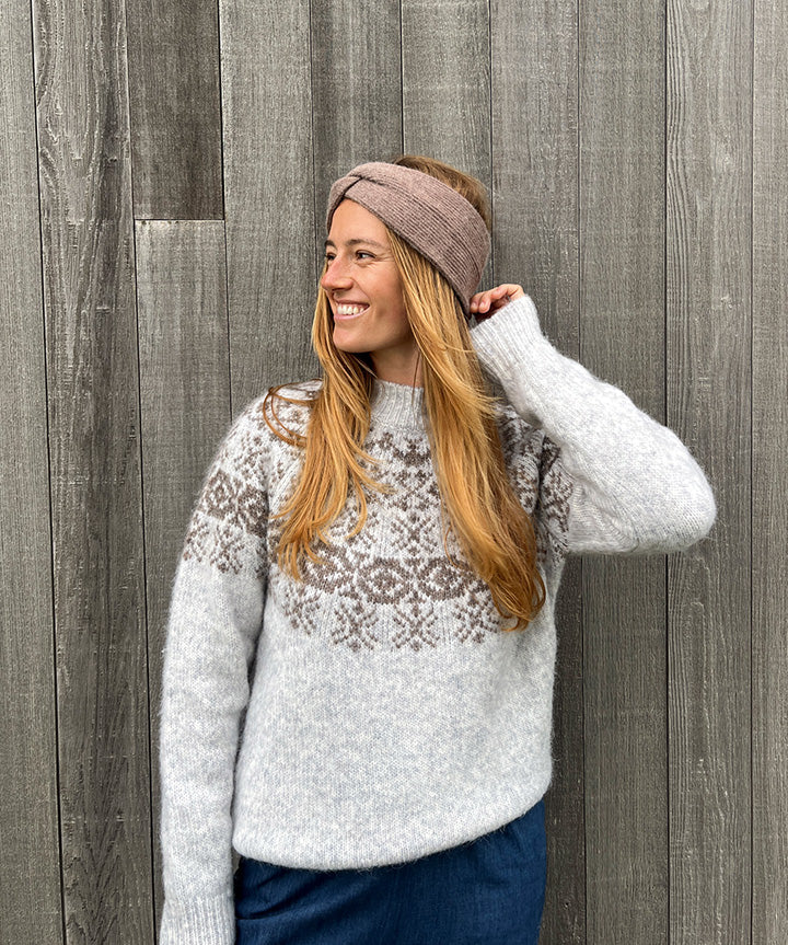 fabrin-copenhagen-islandsk-strik-graa-brun-livsstil.jpg