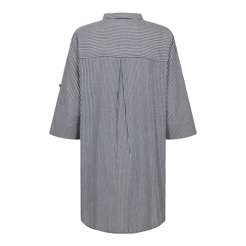 fabrin-copenhagen-new-big-shirt-collar-26-w-45357-dame-skjorte-moerkeblaa-b.png