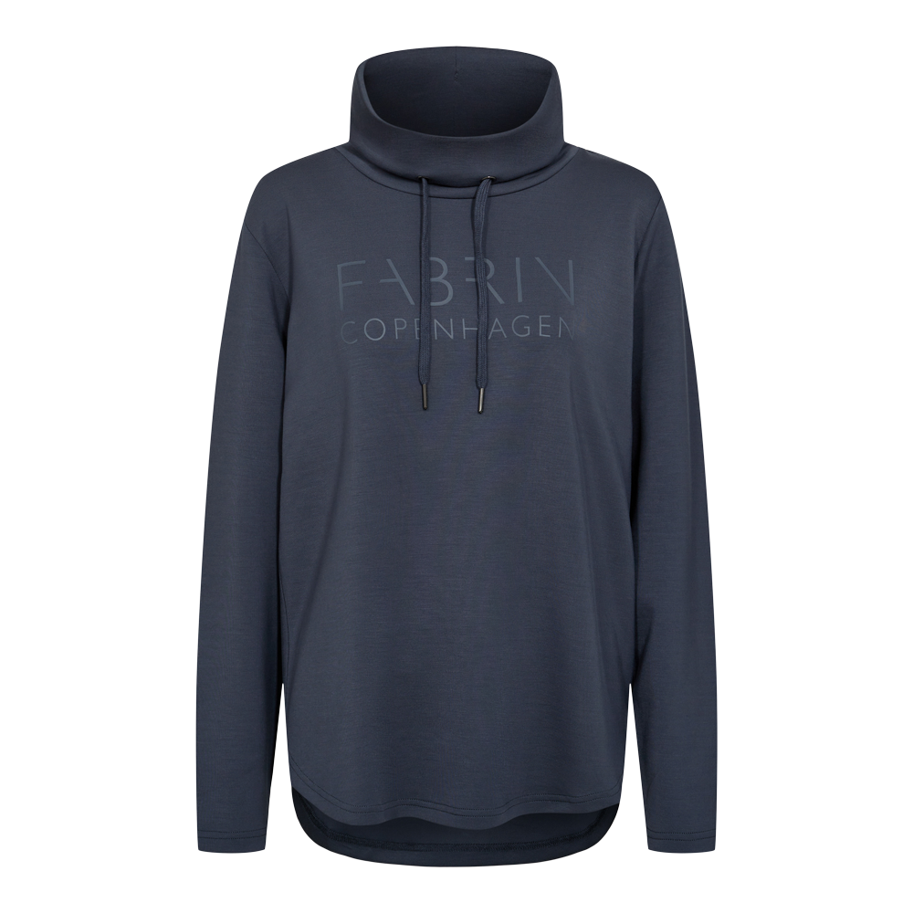 fabrin-copenhagen-sweat-highneck-24-w-42562-dame-sweatshirt-blaa-a_29077ce2-3c71-41e5-96dc-06e6d2d21b2b.png