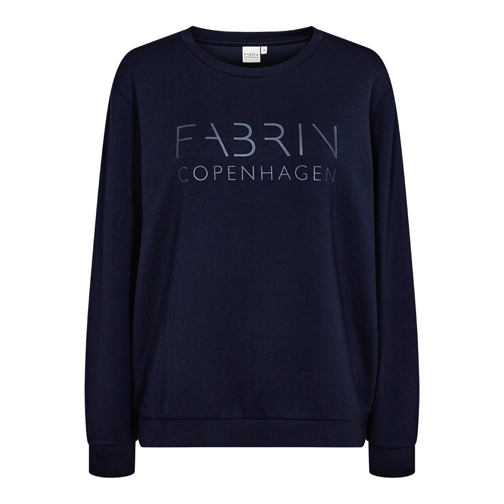 fabrin-copenhagen-sweat-shirt-26-w-45346-dame-bluse-moerkeblaa_ee8d4955-627f-4d23-8355-23b96fcfdba0.png
