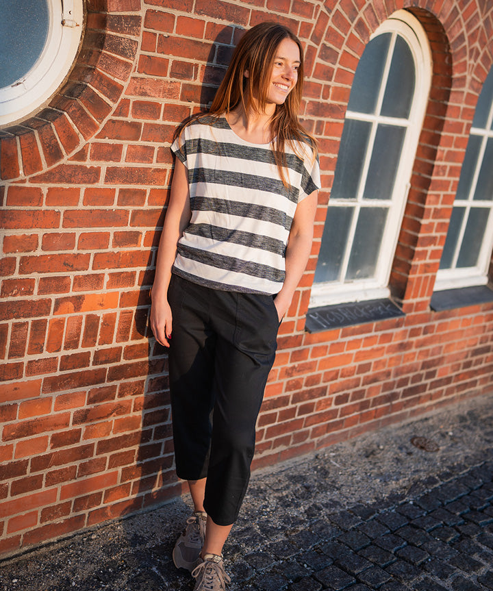 fabrin-stripe-t-shirt-livsstil-2.jpg