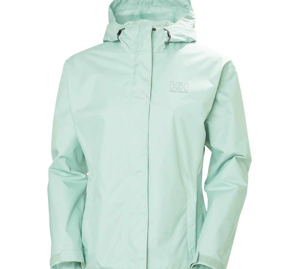 Lysegrøn, mintfarvet regnjakke fra Helly Hansen med gennemført, minimalistisk design. Jakken har fast hætte, skjult lynlås med stormflap og justerbare manchetter, hvilket sikrer god beskyttelse mod vind og regn. Letvægtsmaterialet virker vandtæt og åndbart, og de diskrete sidelommer giver praktisk opbevaring. Perfekt til skiftende vejr.