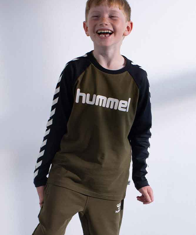 hummel-jr-boys-ls-t-shirt-40145-olive-livsstil.jpg