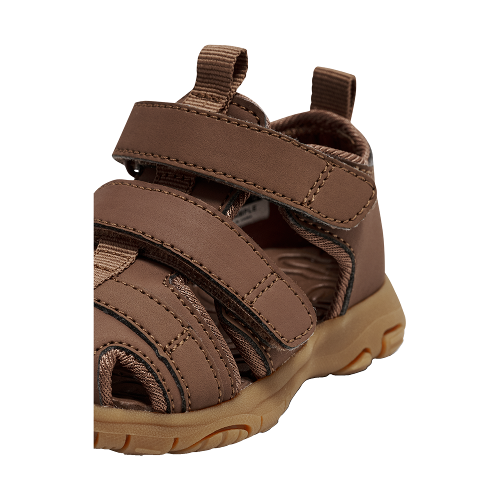 hummel-jr-sandal-inf-217944-8410-boerne-sandaler-41981-brun-c.png