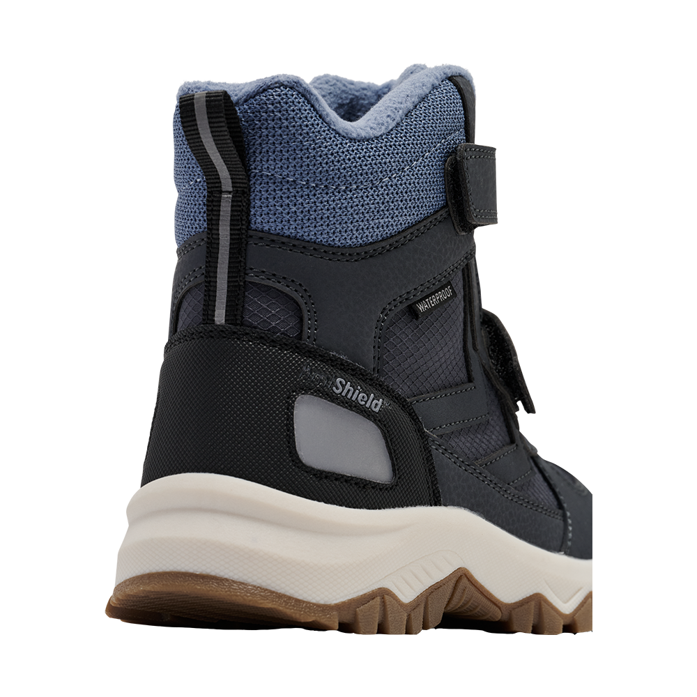 Børnestøvle blå-sort med velcrorem, polstret skaft og kraftig gummisål på hvid baggrund.