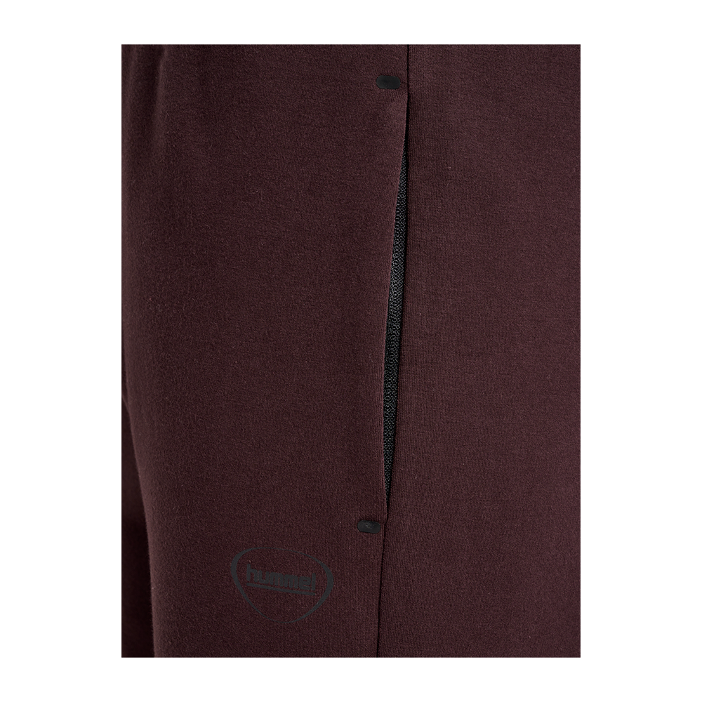 hummel-tech-sweat-pant-225920-8051-herre-sweatpants-43600-brun-c.png