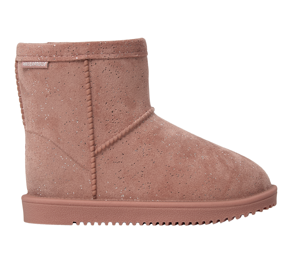 Et enkelt rosa ankelstøvle i ruskindlignende materiale, pyntet med fine sølvglitterprikker, står vist mod en neutral baggrund. Støvlen har tydelige syninger langs skaft og forfod, en lav profileret sål i matchende farve og et lille mærke med teksten "WATERPROOF" ved kanten. Designet er både hyggeligt og praktisk, velegnet til kolde dage hvor komfort og et diskret feminint touch ønskes.