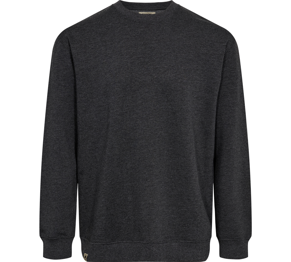 En enkel, mørkegrå crewneck-trøje i blød, let meleret bomuldsblanding. Den har klassisk rund hals, ribstrikkede ærmeafslutninger og bundkant, som giver et tidløst og afslappet udtryk. Snittet virker løstsiddende uden markante detaljer, hvilket gør den velegnet til både hverdag og lag-på-lag-styling. Den neutrale farve og minimalistiske design gør trøjen nem at kombinere med jeans eller chinos.