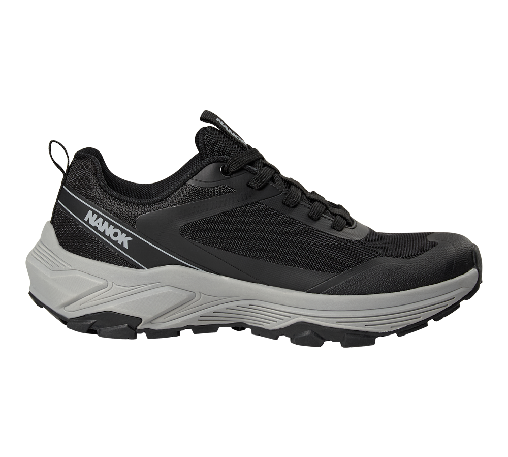 nanok-tour-26-sr-45601-herre-fritidssko-black-a.png