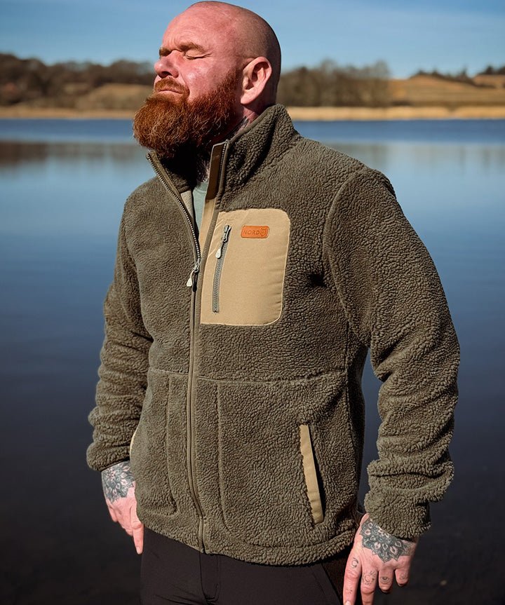 nord-eddie-26-sr-groen-fleece-livsstil-1.jpg