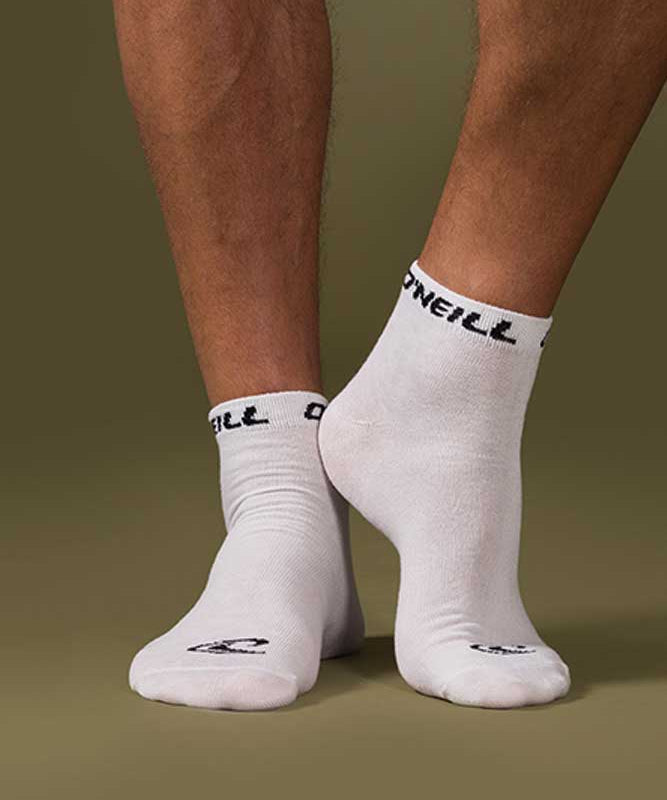 o-neill-3-pack-quarter-sock-750003_1010-stroemper-42734-livsstil.jpg