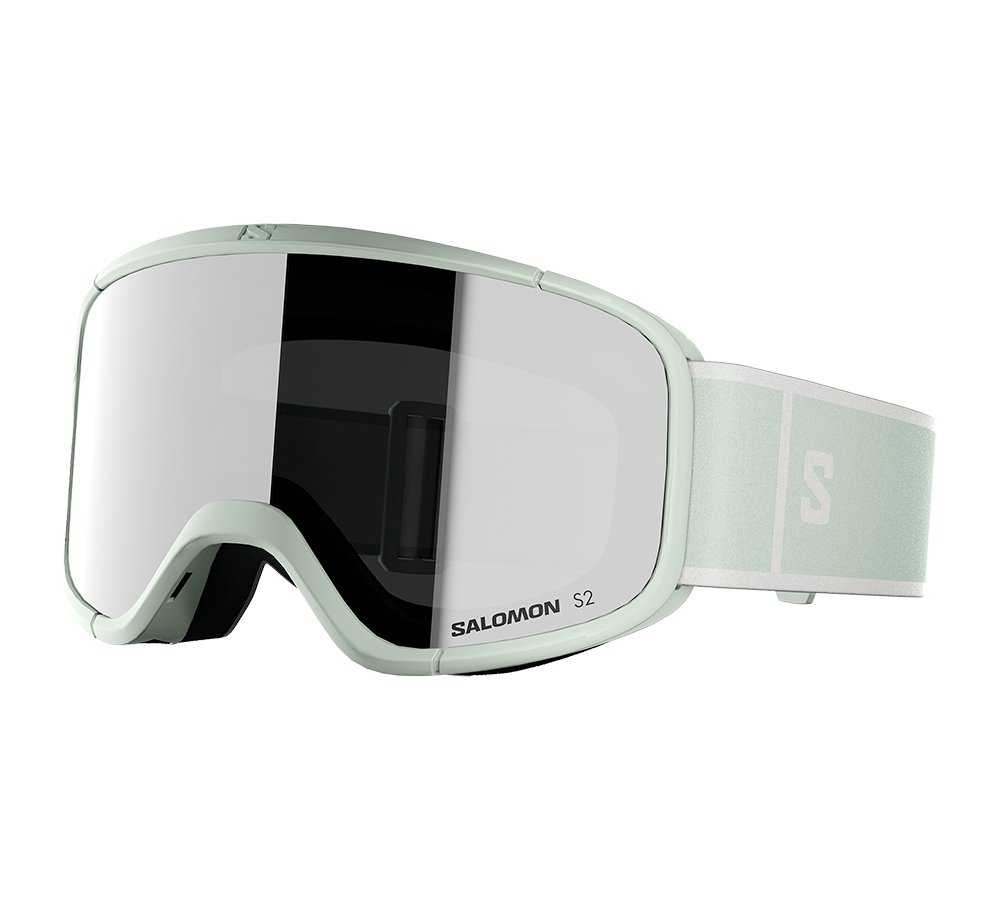 Disse Salomon S2 skibriller har et moderne, minimalistisk design i sart mintgrøn med en bred, spejlblank linse, der giver godt udsyn og beskytter mod blænding. Den elastiske, justerbare strop har diskret logo, mens blød ansigtsskum sikrer komfort og tæt pasform. Brillen virker solidt bygget til alpine forhold, ideel til skiløb og snowboarding, hvor både funktion og stil er vigtige.
