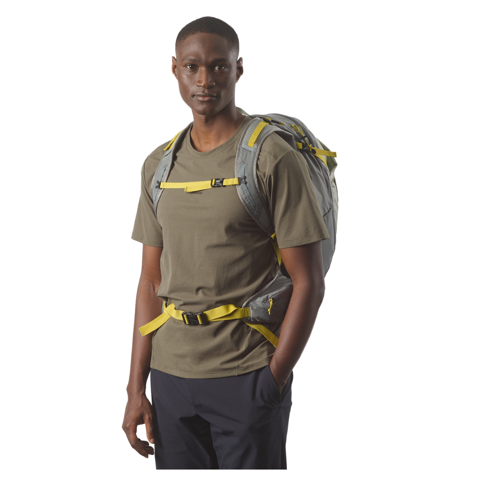 salomon-trailblazer-30l-LC2463000-rygsaek-45273-mint-a.png