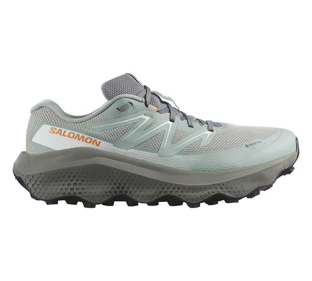 salomon-ultra-flow-2-goretex-L45473900-Green-Milieu_Sedona-Sage_Nugget-herre-loebesko-46159-graa-a.png