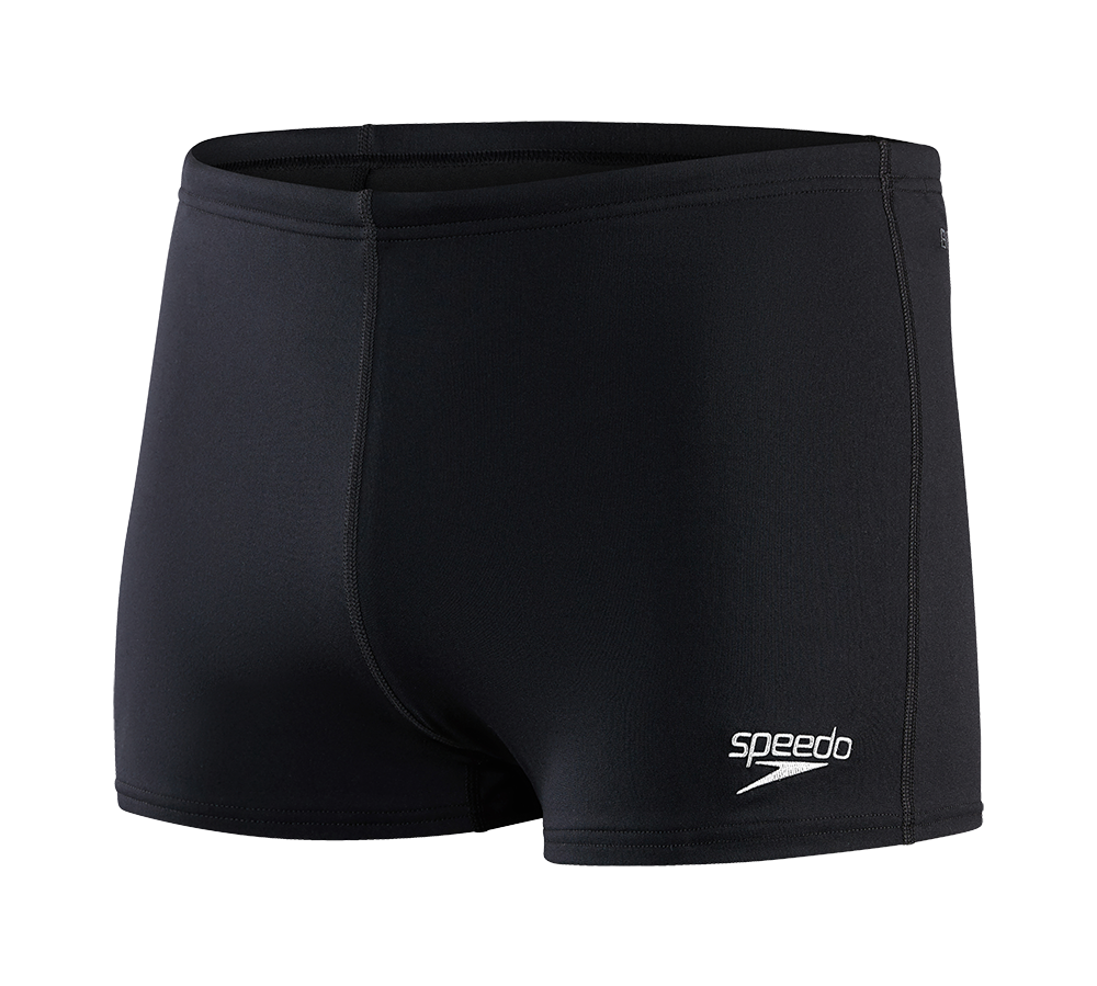 Disse sorte Speedo badeshorts i en tætsiddende, firkantet model er lavet til træning og fritidsbrug ved vandet. Det minimalistiske design har flade syninger, elastisk taljebånd og et diskret Speedo-logo ved benet. Materialet virker glat og hurtigtørrende, hvilket sikrer god bevægelsesfrihed og komfort under svømning. Et tidløst valg til både pool og strand.