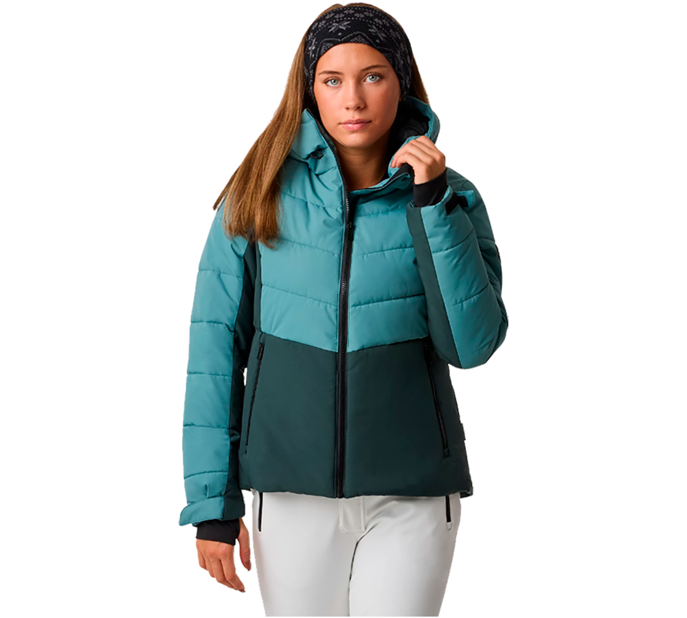 Swedemount Vail Ski Jacket W er en stilfuld og funktionel dame skijakke designet til kolde vinterdage. Jakken, der bliver modelleret af en ung kvinde, viser en flot kombination af turkisblå og mørkegrøn. Dens praktiske design omfatter en justerbar hætte, holdbare lynlåse og varmeisolerende materialer, som giver høj komfort og beskyttelse mod vejret. Jakken er ideel til både alpint skiløb og hverdagsbrug i de koldere måneder.