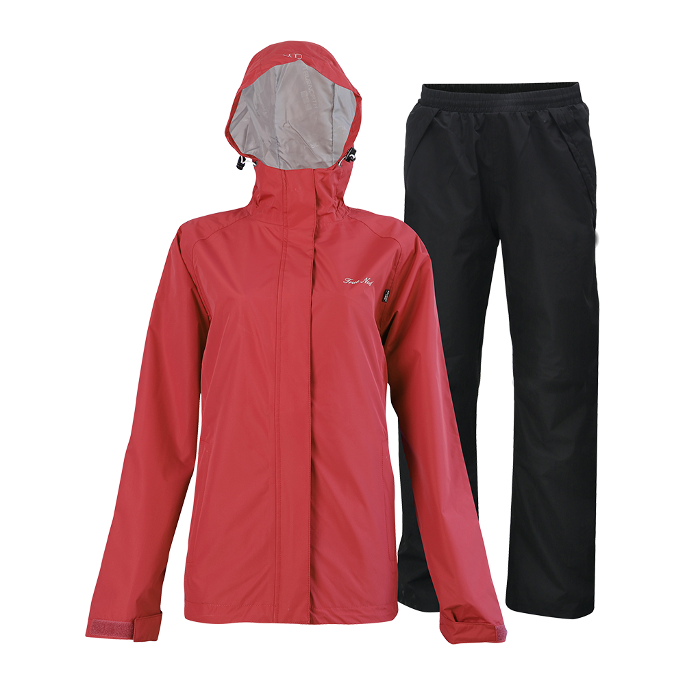 true-north-w-rain-set-8106002_berry-dame-regnsaet-37946-roed.png