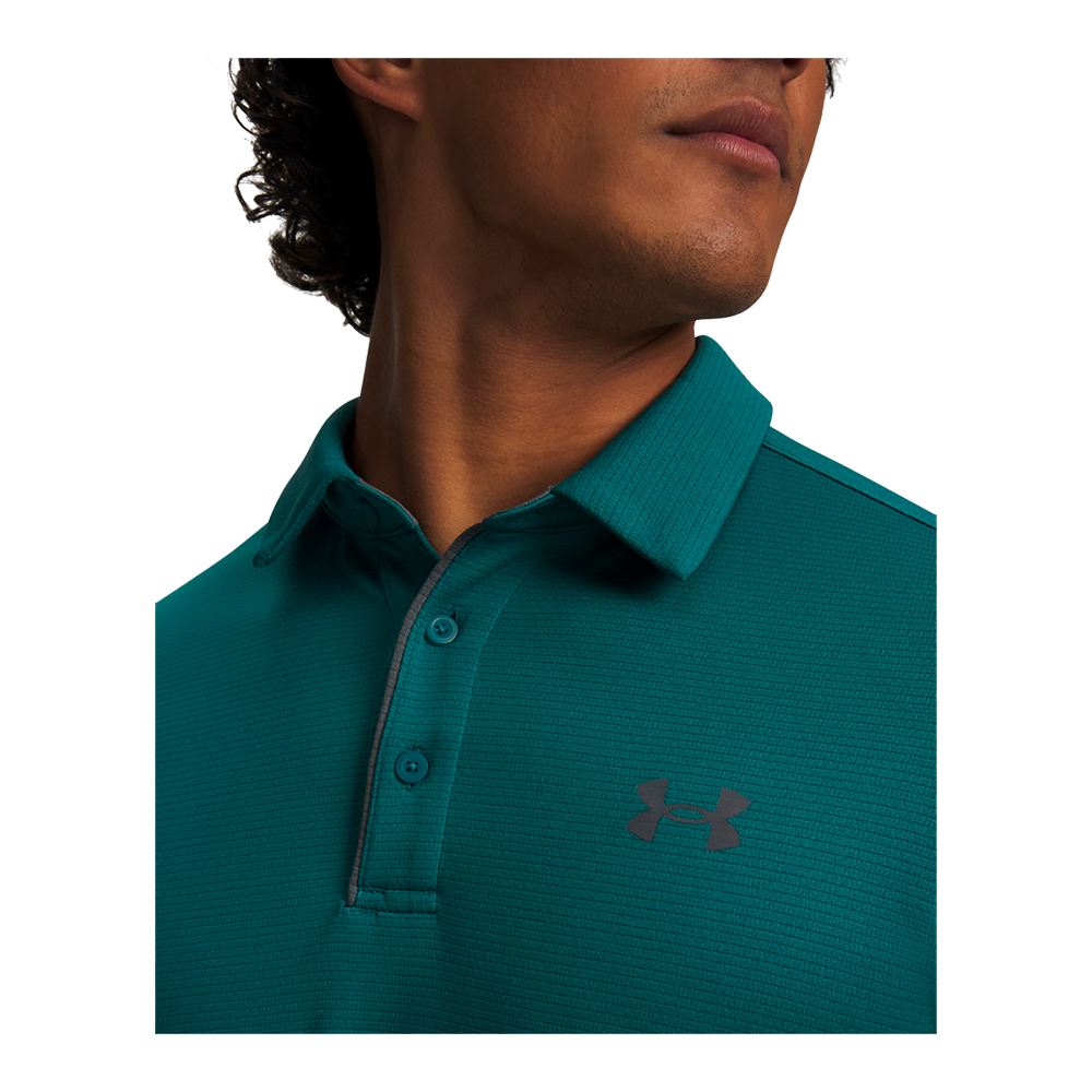under-armour-tech-polo-1290140-338-herre-polo-t-shirt-40763-groen-b.png