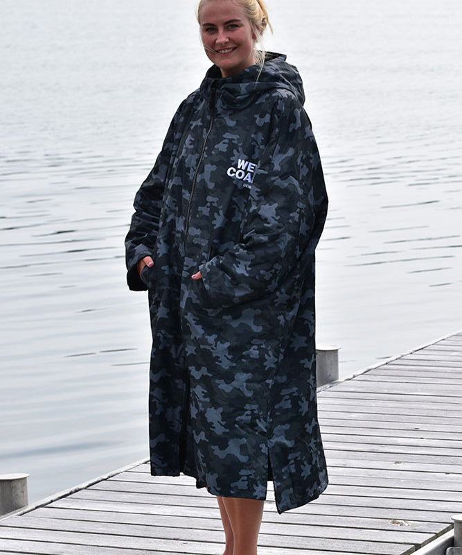 westcoast-beachrobe-AOP-livsstil-01.jpg